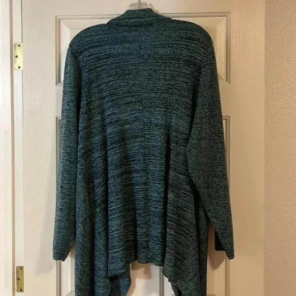 Exclusively Misook Open Cardigan - Picture 2 of 5